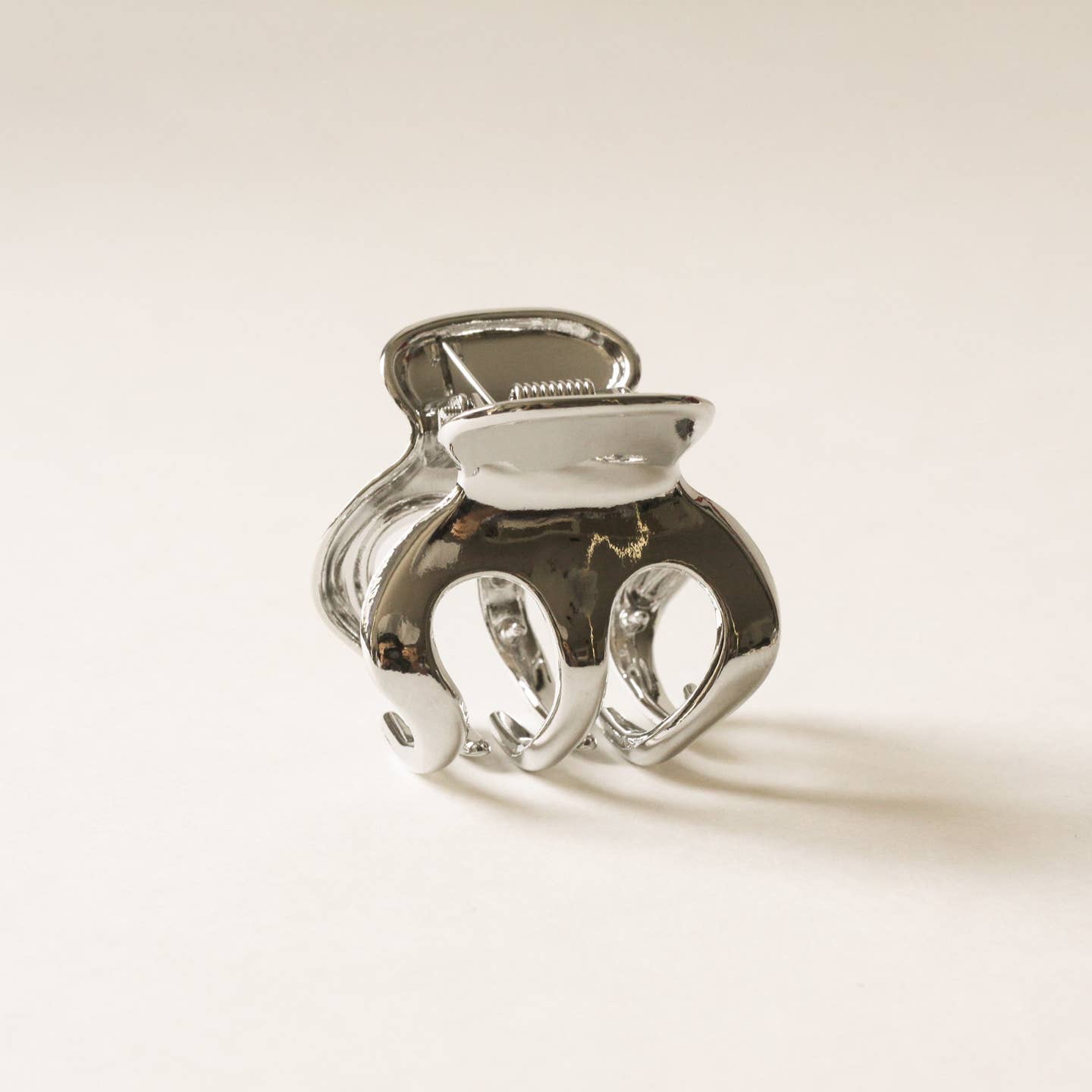 Silver Urn Metal Hair Claw Clip