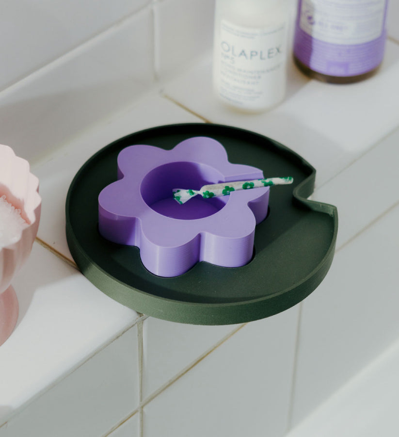 Floating Ashtray in Lilac
