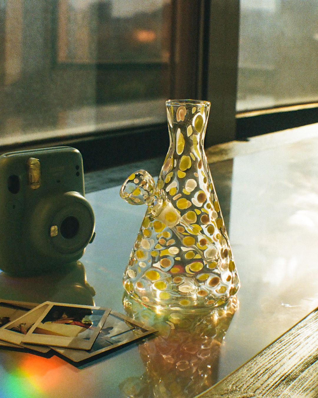 Good Day Smoking Vase in Petal