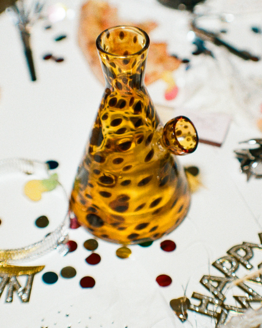 Good Day Smoking Vase in Leopard